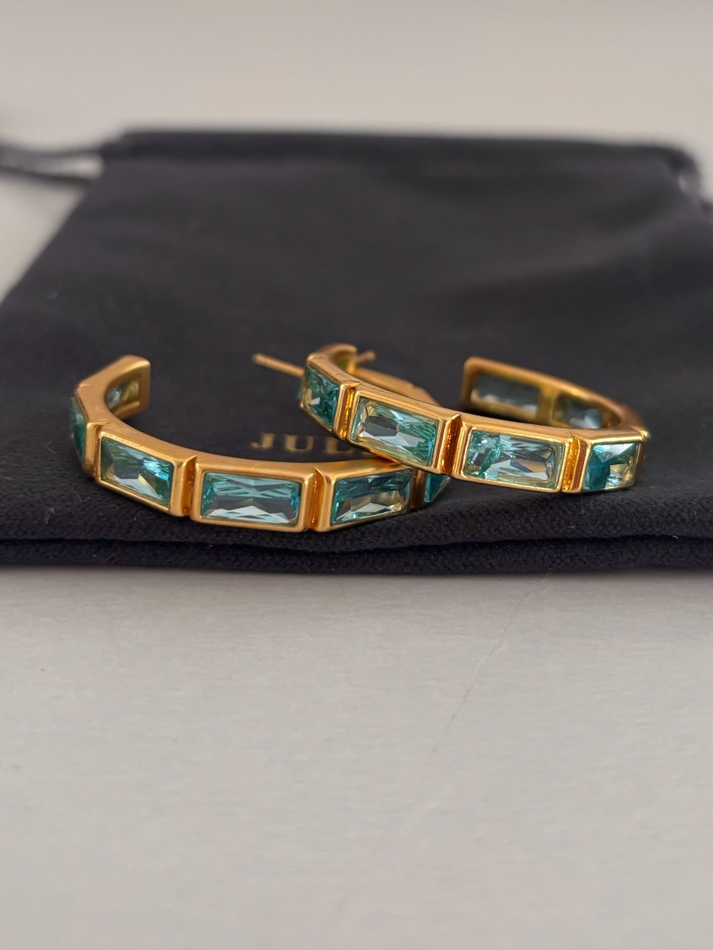 NWOT Julie Vos Baguette Hoop Earring - Picture 4 of 5